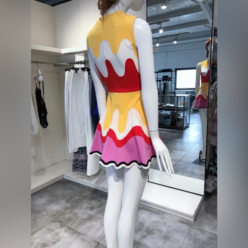 US 2 EMILIO PUCCI Color Printed Dress NWT - Picture 7 of 8